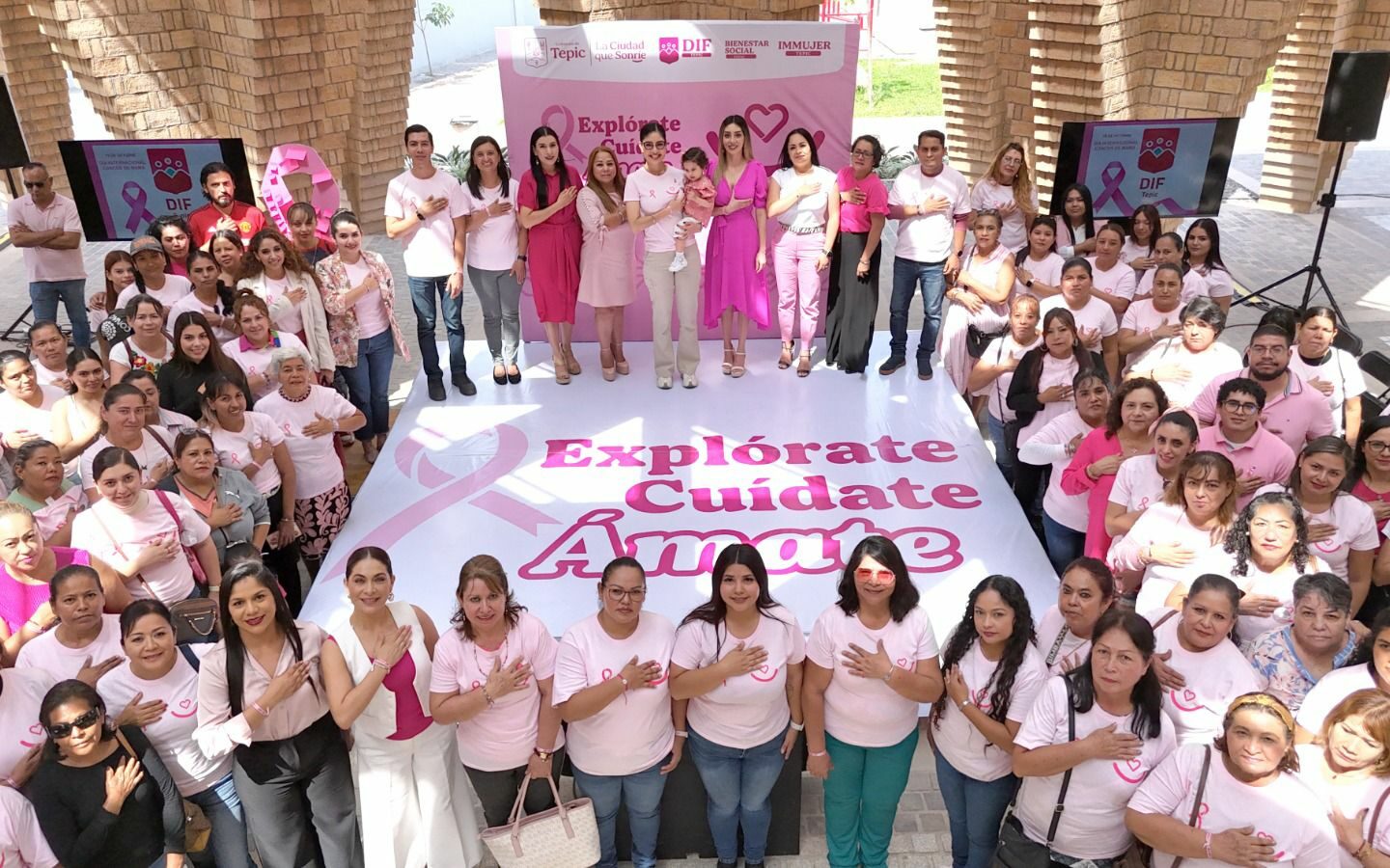 Geraldine conmemora el Día Mundial de la Lucha contra el Cáncer de Mama