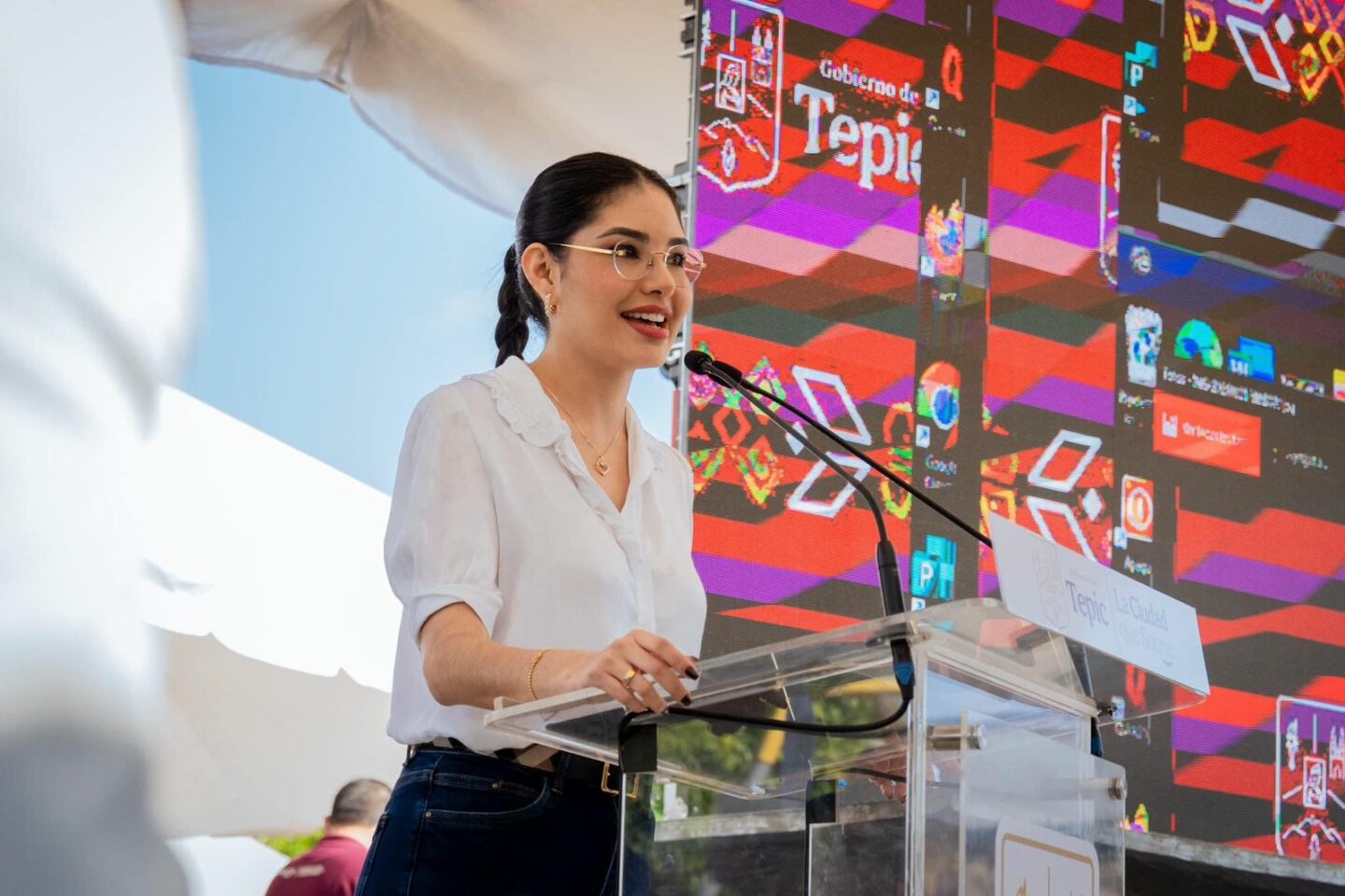 Anuncia Geraldine Ponce gran desfile navideño