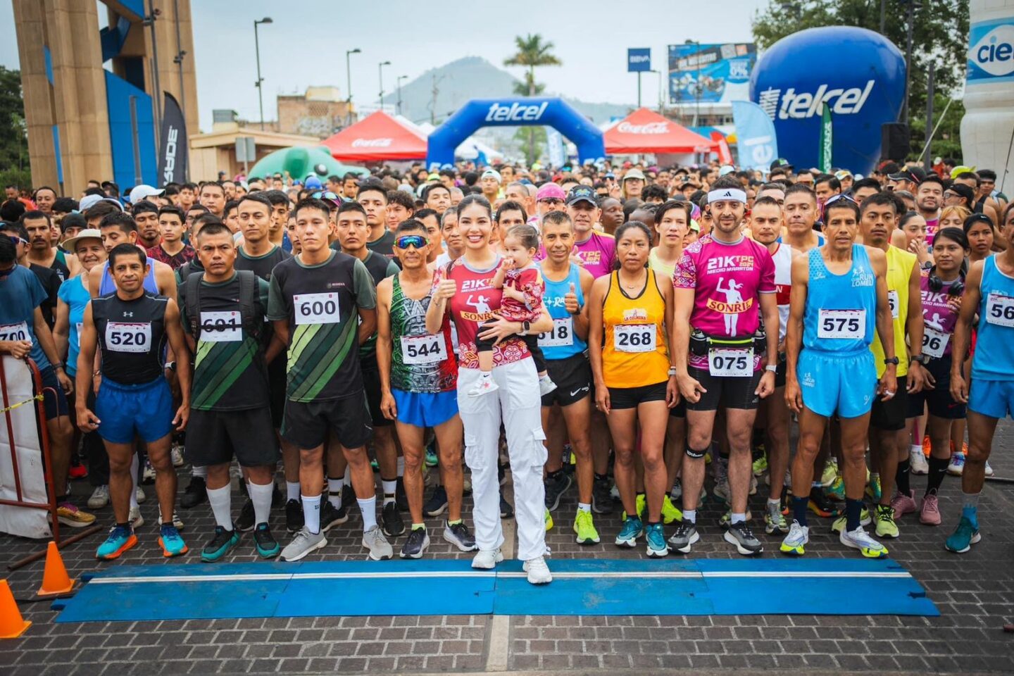 Geraldine impulsa el deporte con el Medio Maratón Tepic 21K