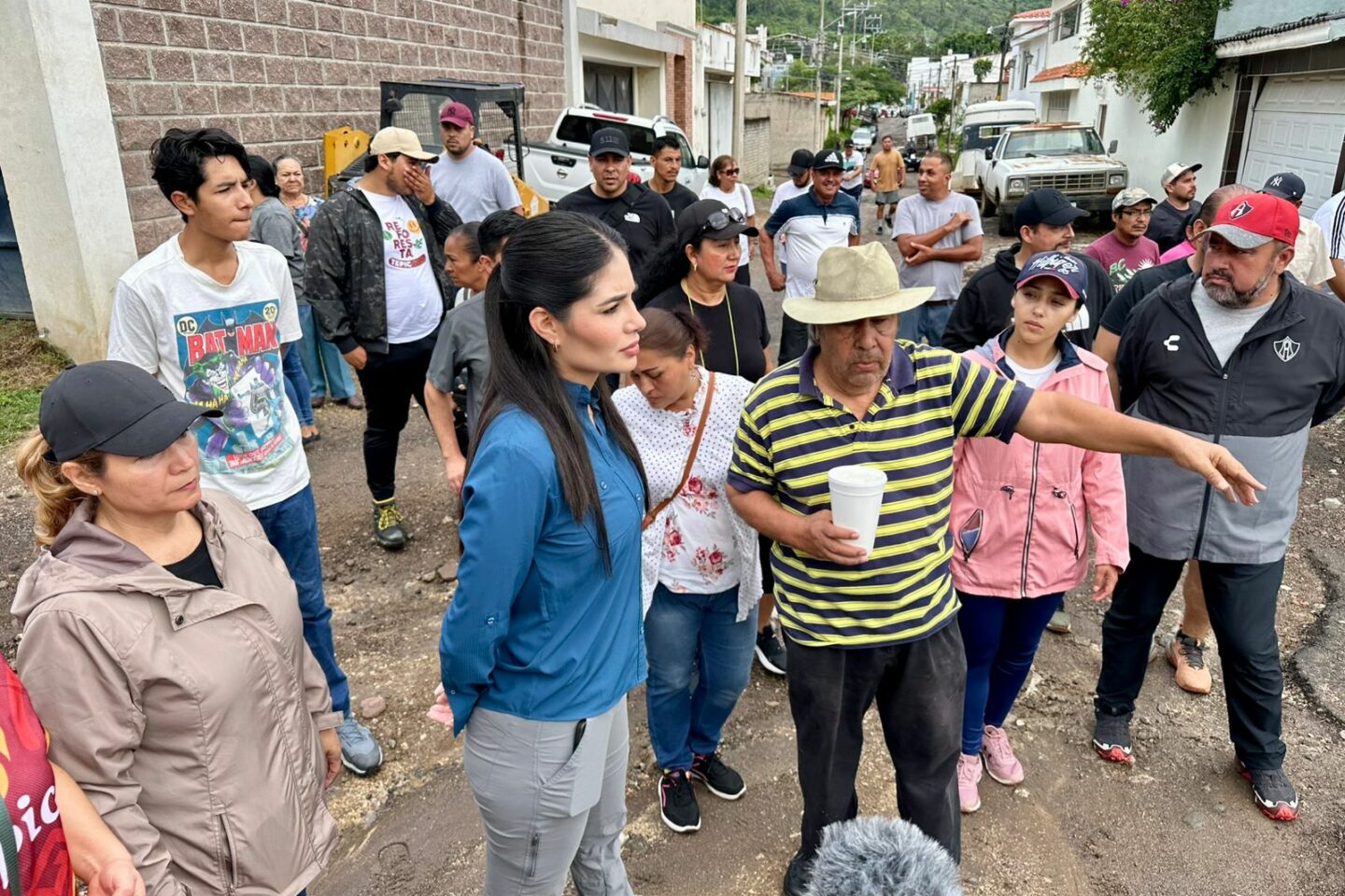 Atiende Geraldine a vecinos del Pedregal y Ampliación Pedregal de San Juan