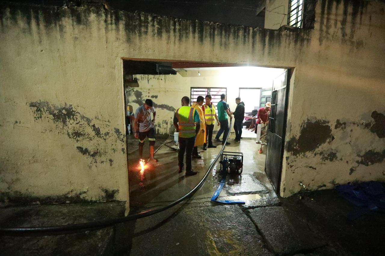 Gobierno de Tepic atendió toda la noche reportes por tormenta extraordinaria