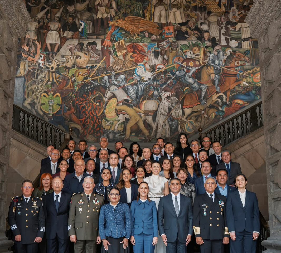 Geraldine, la única alcaldesa del país en reunión en Palacio Nacional