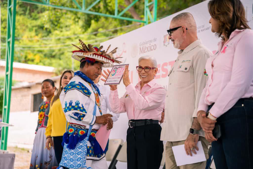 Beatriz Estrada Martínez lleva salud, bienestar y esperanza a comunidades de Del Nayar