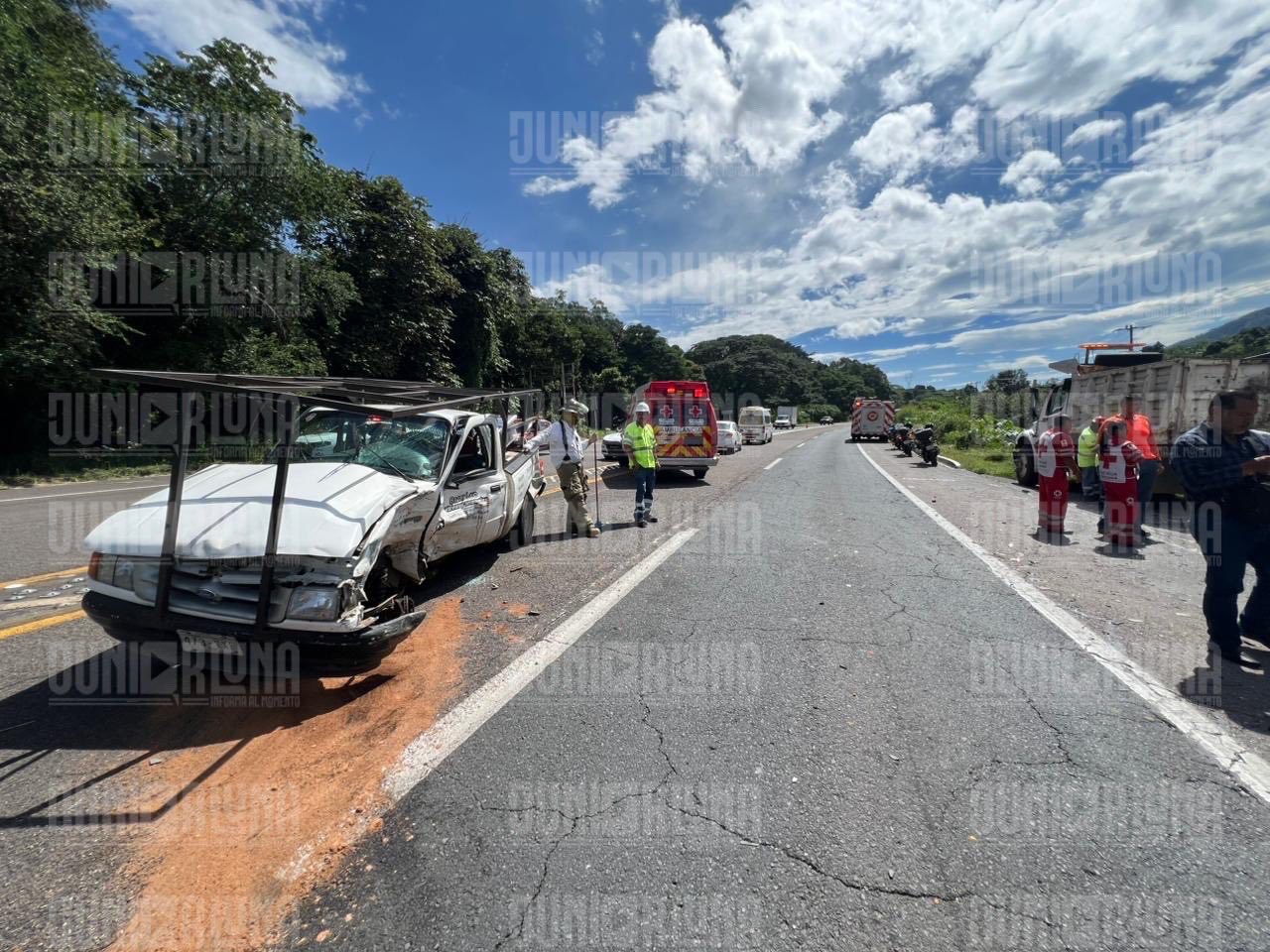 Cinco lesionados tras fuerte choque en la autopista Tepic–Mazatlán