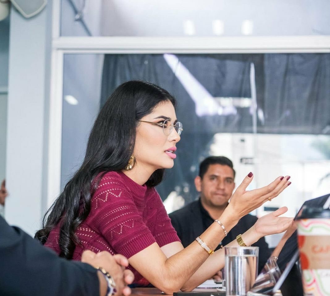 El Gobierno de Geraldine Ponce trabaja en la reubicación temporal de las y los locatarios del mercado Juan Escutia, implementando una estrategia que impulse sus ventas y reactive la economía loca.