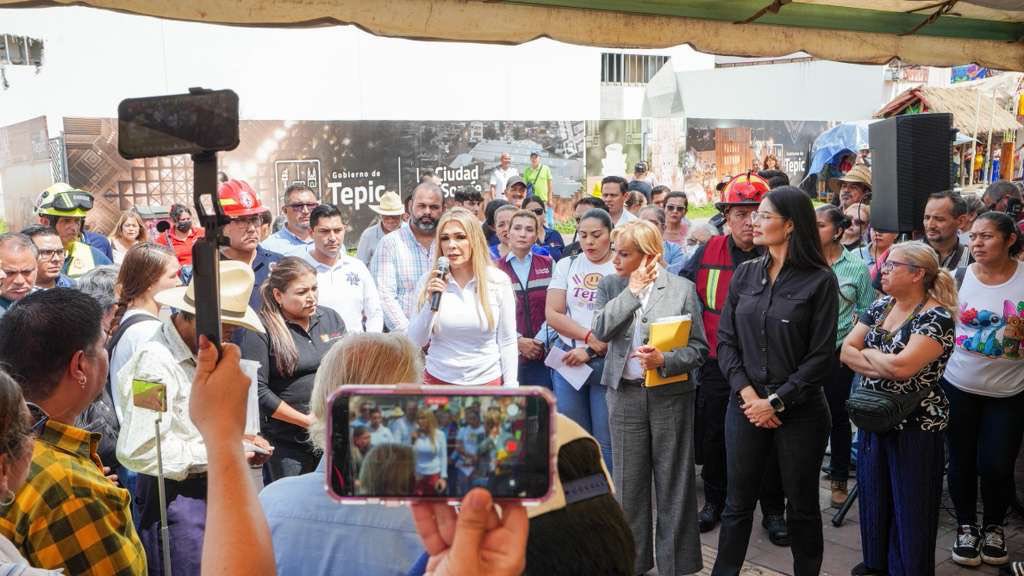 Respaldo total del gobernador Navarro Quintero a locatarios del Mercado Juan Escutia