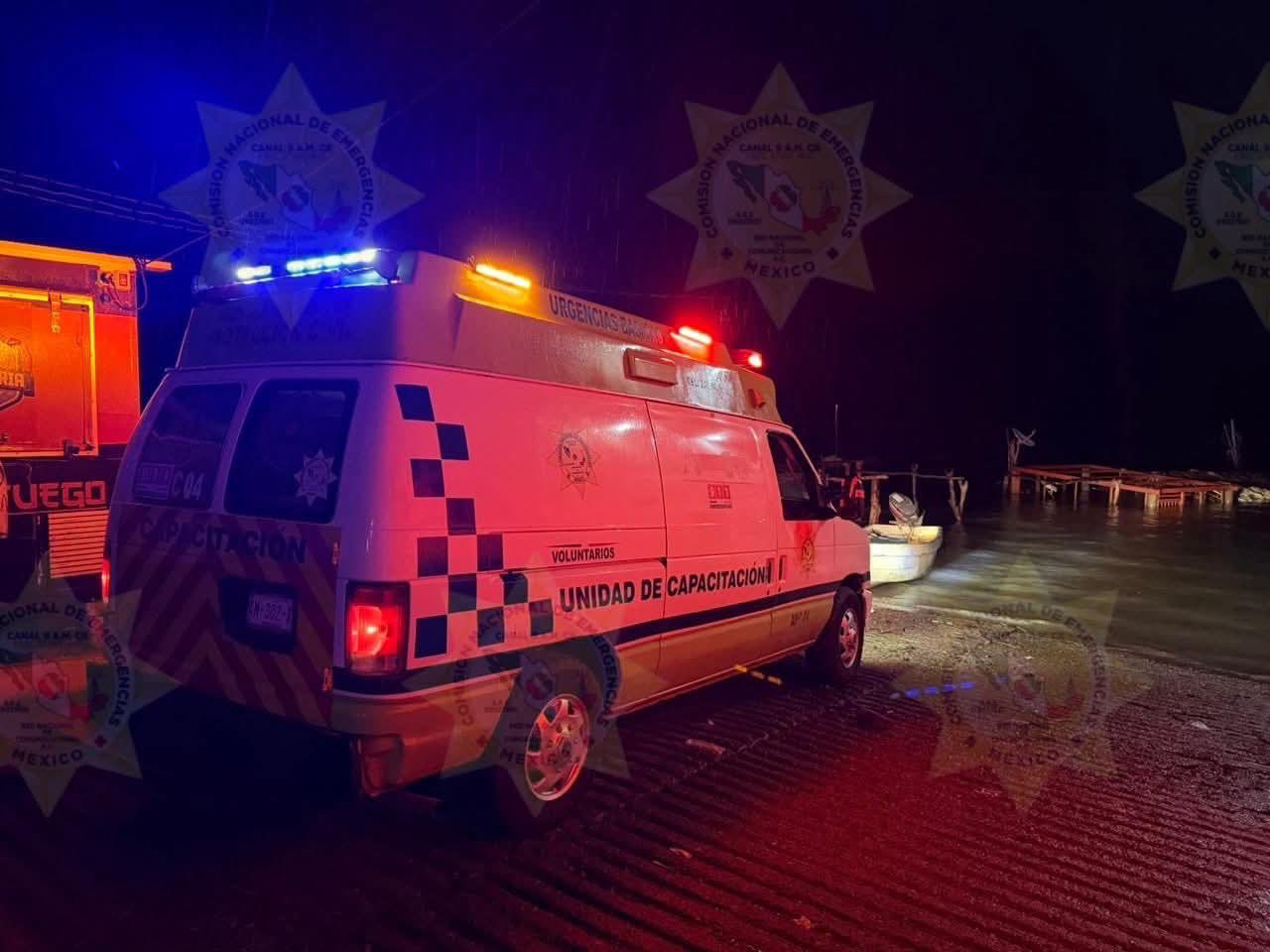 La Comisión Nacional de Emergencias informa que el dia de ayer 7 de octubre, alrededor de las 22:00 horas, se recibió un reporte de auxilio informándonos que dos menores se habian lesionado tras sufrir un accidente por volcadura y caer a un barranco en la localidad de Huaynamota.