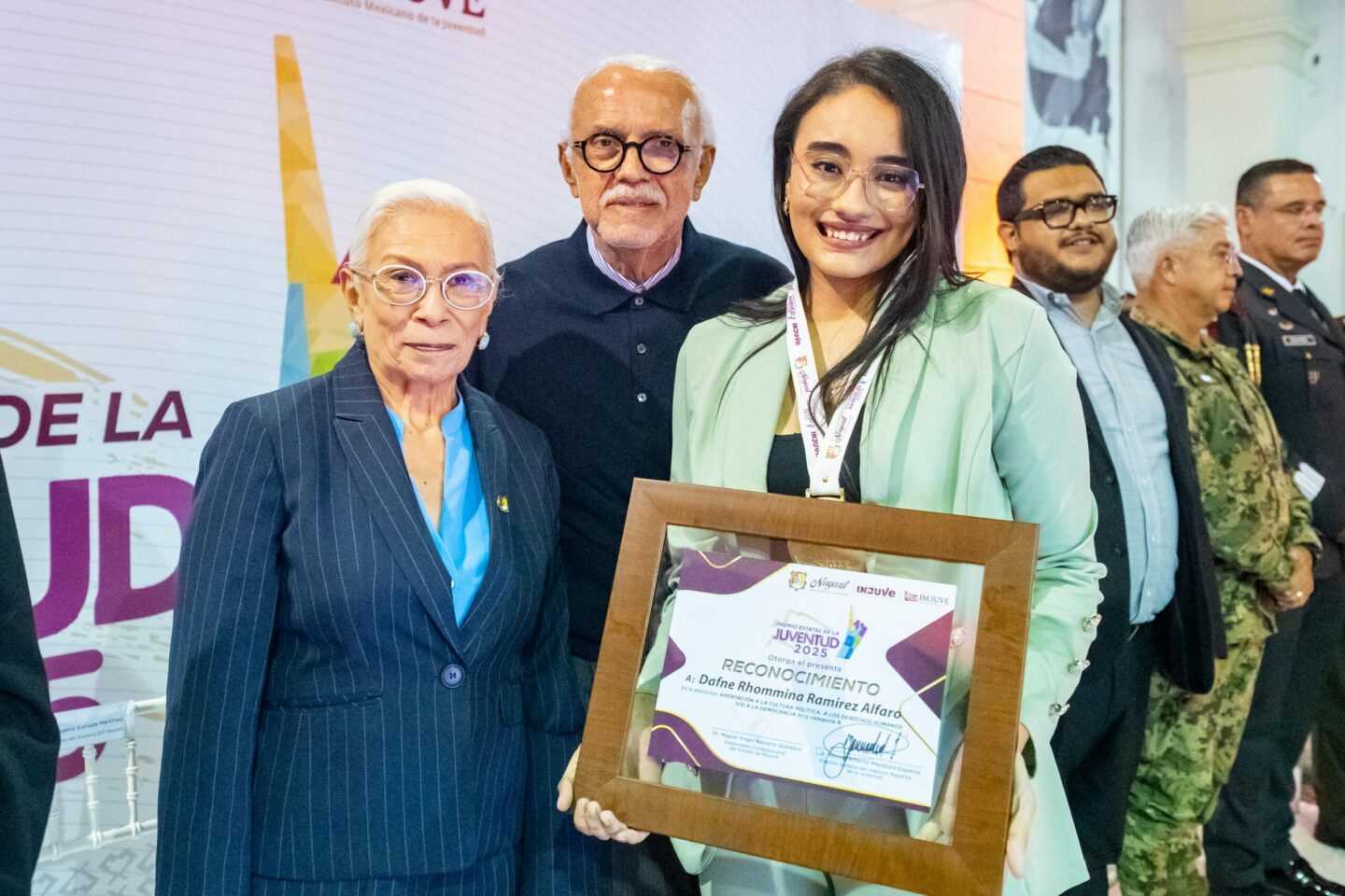 Reconoce Miguel Ángel Navarro Quintero el talento y liderazgo de la juventud con la entrega del Premio Estatal 2025